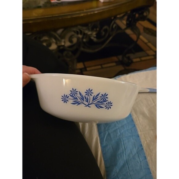 Vintage Anchor hocking Fire King  Blue and White 8 " Round Casserole Dish - Picture 1 of 6